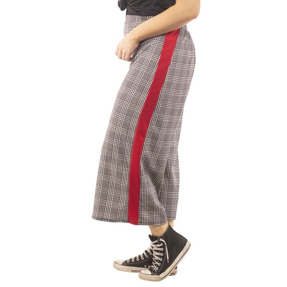 Plus Size Plaid Culotte Pant In 3X - Picture 2 of 2